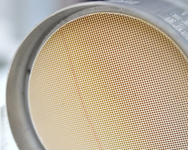 Samochód bez katalizatora – konsekwencje