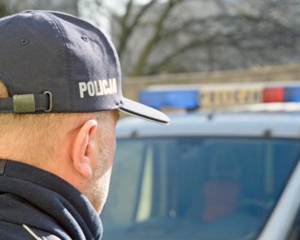 Czym się różni mandat od grzywny?